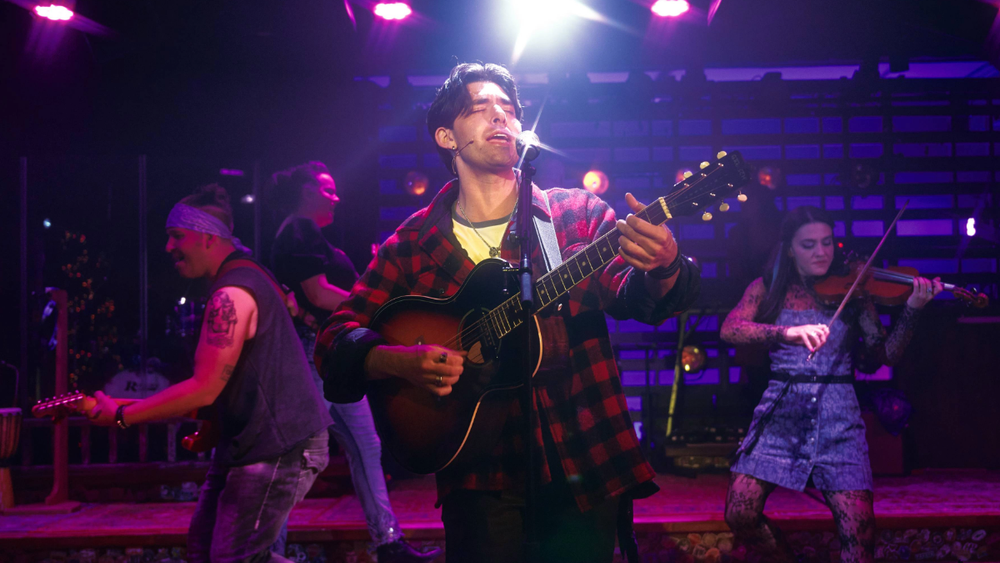 Matt Rodin performing as Ace in Beau Off-Broadway